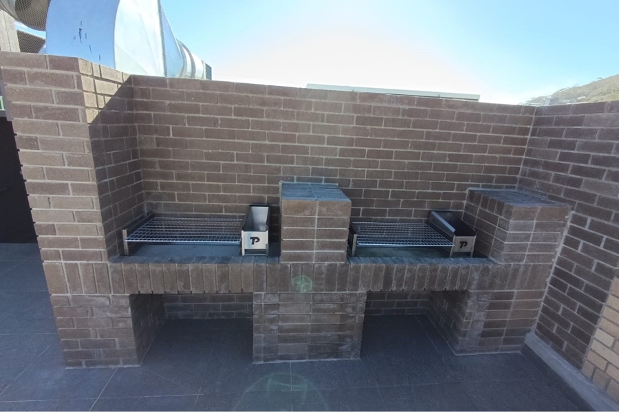 0 Bedroom Property for Sale in Sea Point Western Cape